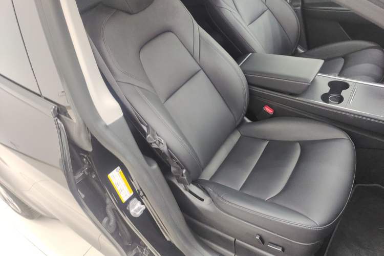 Used Tesla Model Y 2022 Rear-Wheel-Drive Version