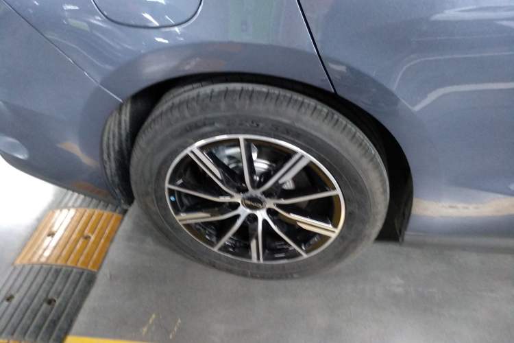 Used BYD Seal 06 New Energy 2024 DM-i 120KM Luxury Model
