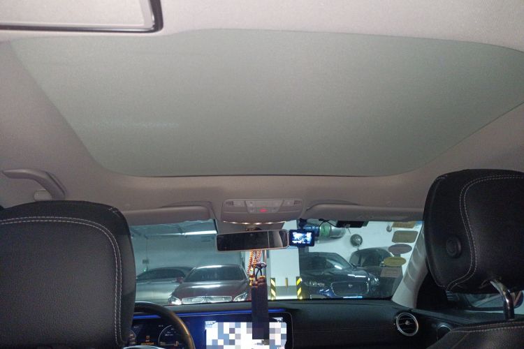 Used Mercedes-Benz E-Class 2016 E 300 L Sporty and Stylish Model
