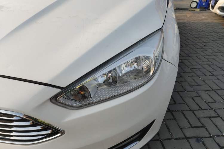 Used Ford Focus 2015 Sedan 1.6L Automatic Trend Model
