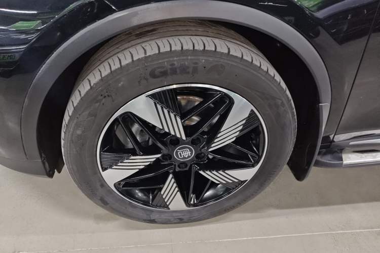 Used BYD Tang New Energy 2024 DM-i Glory Edition 112KM Prestige Model
