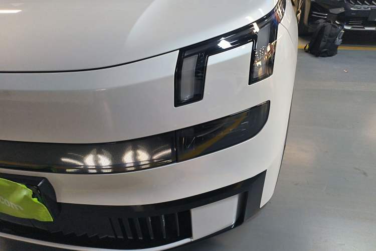 Used Lynk & Co 900 2025 2.0T Ultra
