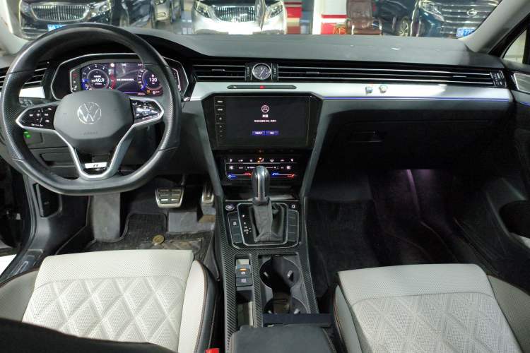 Used Volkswagen Magotan 2023 2 Million Units Commemorative Edition 330TSI DSG Luxury Version
