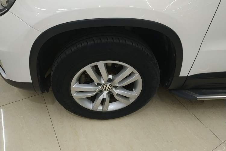 Used Volkswagen Tiguan 2016 300TSI Manual Two-Wheel Drive Trend Edition