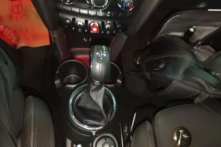 Used MINI MINI 2015 1.5T COOPER Fun Five-Door Edition
