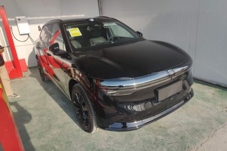 Used Zeekr 7X 2025 100 kWh Long-Range Rear-Wheel Drive with Intelligent Driving Features