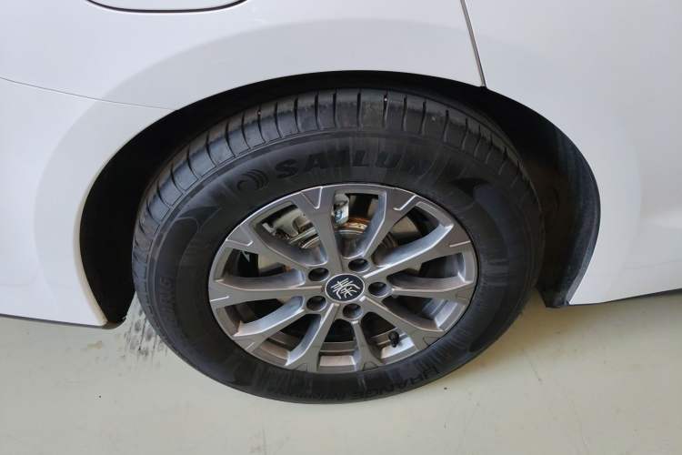 Used BYD Qin L 2025 DM-i Smart Drive 80KM Leading Model
