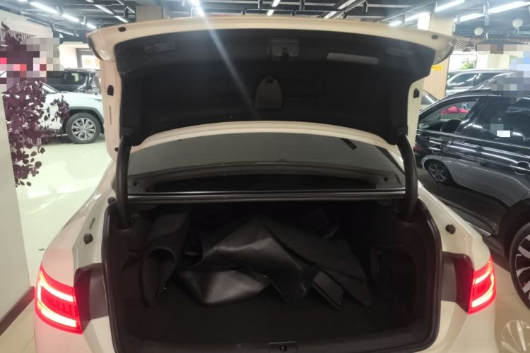 Used Audi A4L 2017 Plus 40 TFSI Ambition Model
