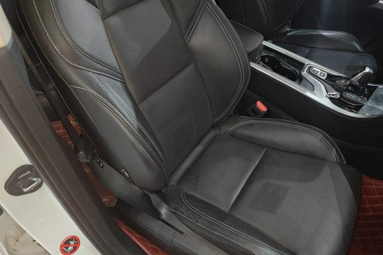 Used Lynk & Co 01 2019 2.0T Two-Wheel-Drive Pro Version China VI Standard