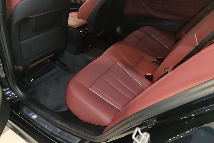 Used BMW 5 Series 2023 Restyled 530Li Leading Edition M Sport Package
