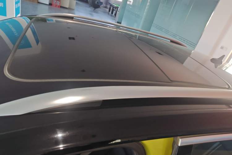 Used Volkswagen T-ROC 2023 300TSI DSG Two-Wheel Drive Starlight Edition
