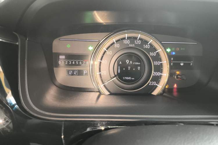 Used Honda Elysion 2016 2.4L Luxury Edition
