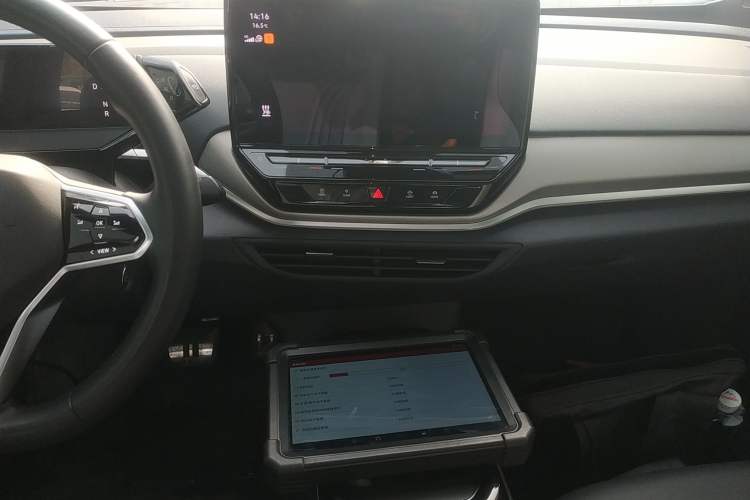 Used Volkswagen ID.4 CROZZ 2021 Long-Range Lite PRO Two-Wheel Drive Version
