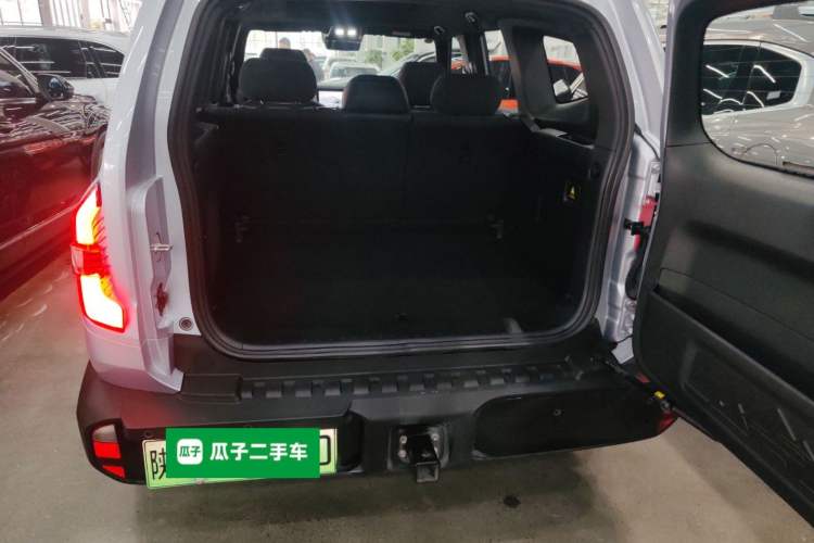 Used  G318 2024 Four-Wheel-Drive Air Suspension Model