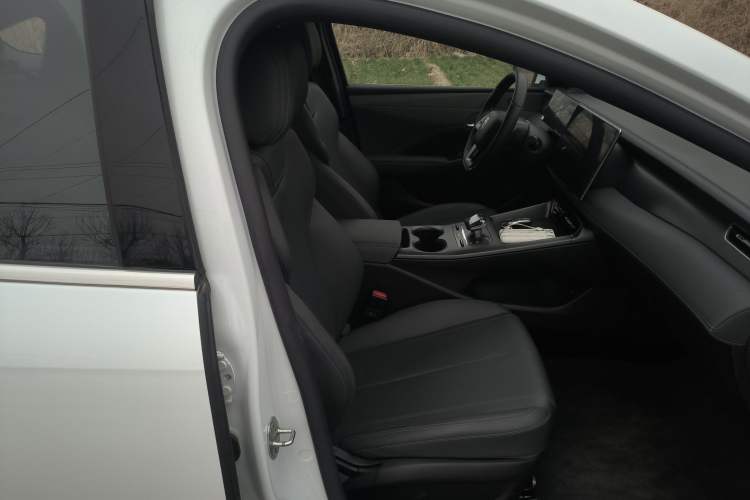 Used BYD Qin PLUS 2025 DM-i Smart Drive 120KM Superior Model
