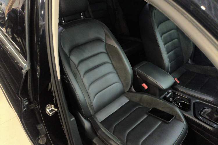 Used Volkswagen Tiguan L 2018 330TSI Automatic Two-Wheel Drive Luxury Edition
