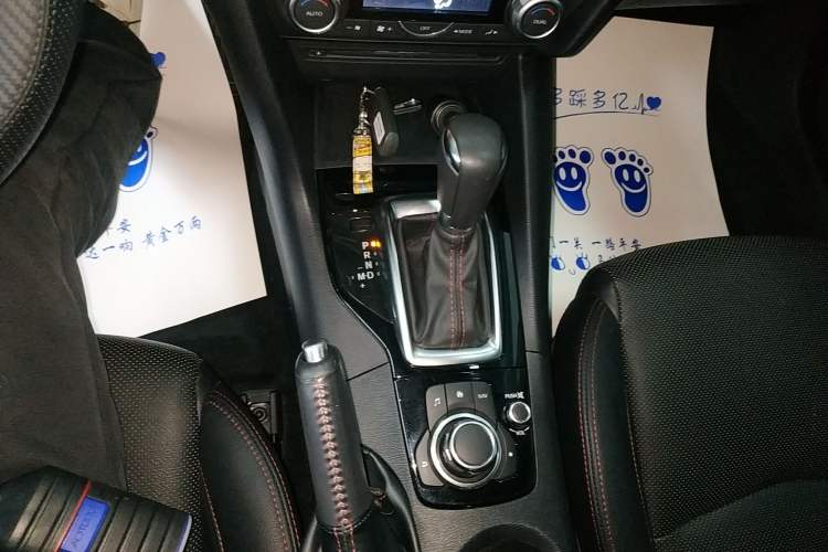 Used Mazda Mazda 3 Axela 2016 Sedan 2.0L Automatic Sport Model
