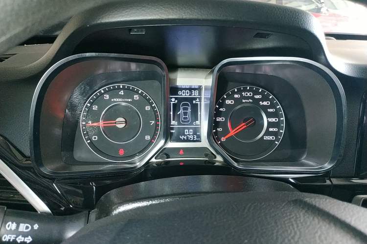 Used Zotye Domy X5 2017 Value Edition 1.6L Manual Comfort Model
