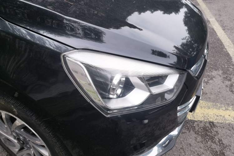 Used JAC Refine S2 2016 1.5L CVT Luxury Smart Version Two-Tone Edition
