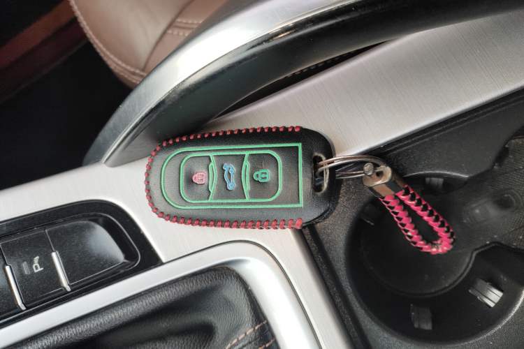 Used Geely Auto Emgrand X7 Sport 2016 1.8TD Automatic ZhiZun Version
