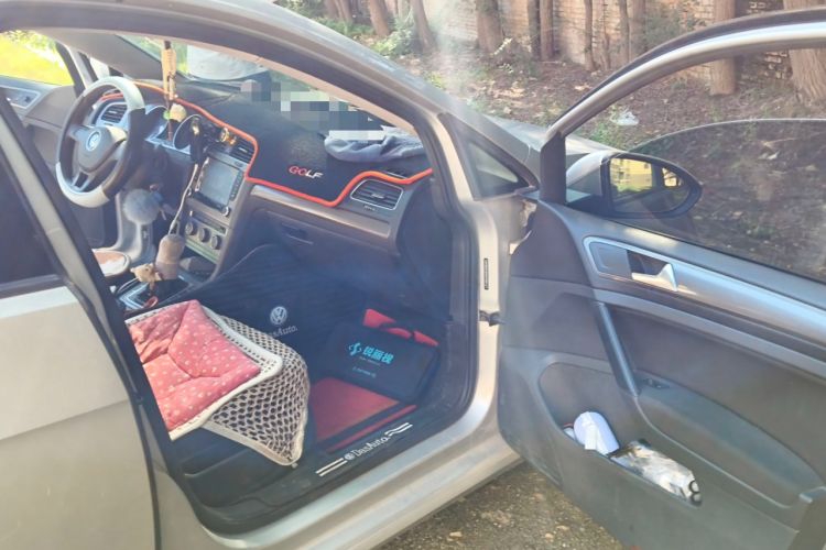 Used Volkswagen Golf 2014 1.6L Automatic Fashion Model
