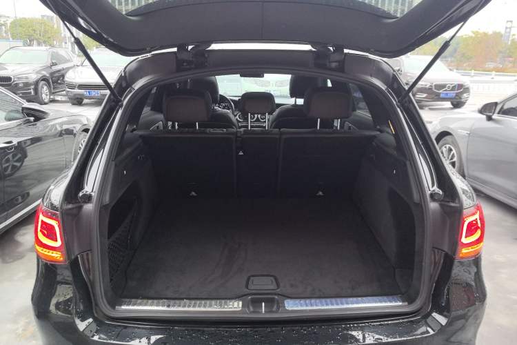 Used Mercedes-Benz GLC 2020 GLC 260 L 4MATIC Dynamic Model