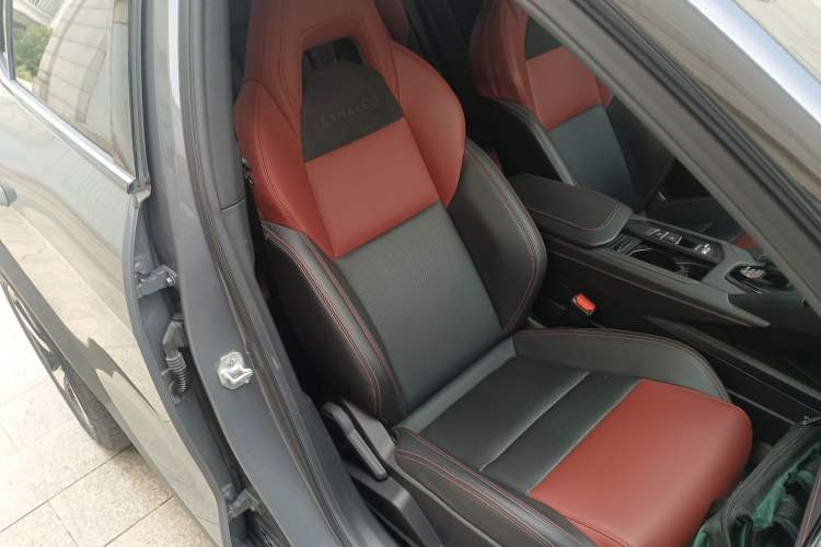 Used Lynk & Co 06 2020 1.5T JinPro model
