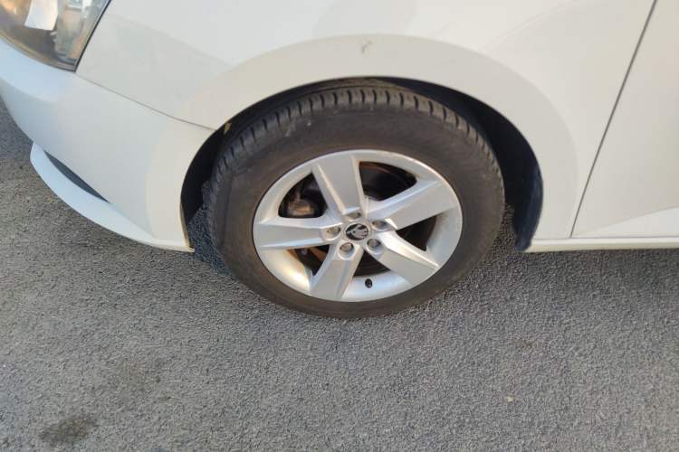 Used Skoda Fabia 2016 1.4L Automatic Car Enjoy Edition
