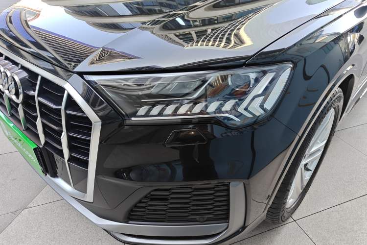 Used Audi Q7 2023 45 TFSI quattro S line Sport model