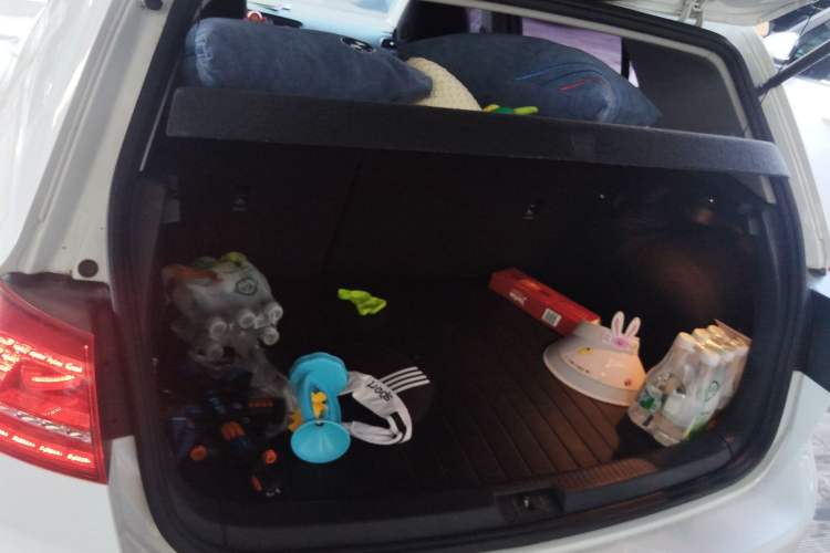 Used Volkswagen Golf 2016 230TSI Automatic Luxury Version
