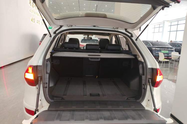 Used Renault Koleos 2014 2.5L Two-Wheel-Drive Urban Edition
