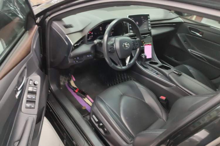 Used Toyota Avalon 2019 2.0L Luxury Edition China VI Standard
