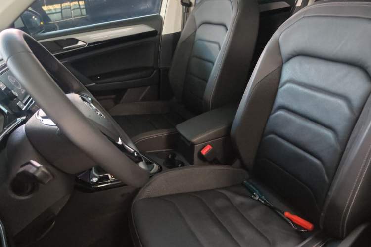 Used Volkswagen Tayron 2019 330TSI Two-Wheel-Drive Luxury Version China V Emission Standard
