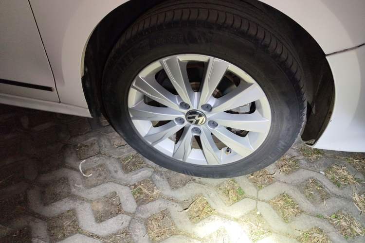 Used Volkswagen Sagitar 2015 1.6L Automatic Comfort Model
