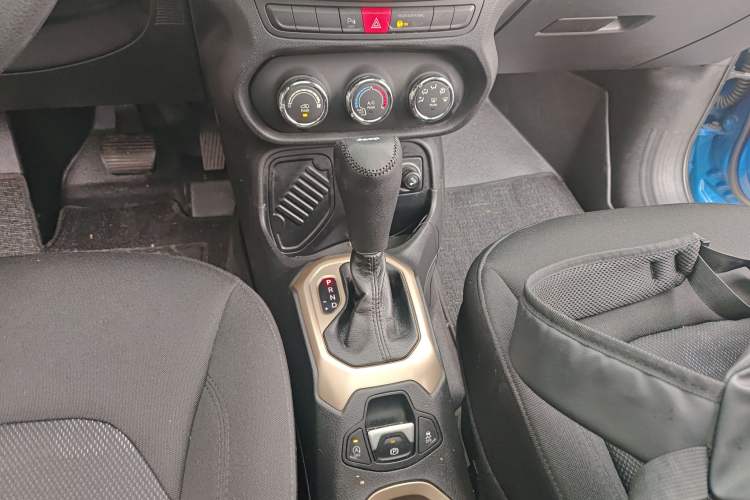 Used  Renegade 2017 180T Automatic High-Energy Version
