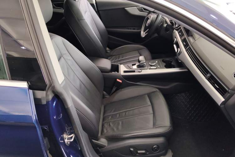 Used Audi A5 2017 Sportback 40 TFSI Fashion Model
