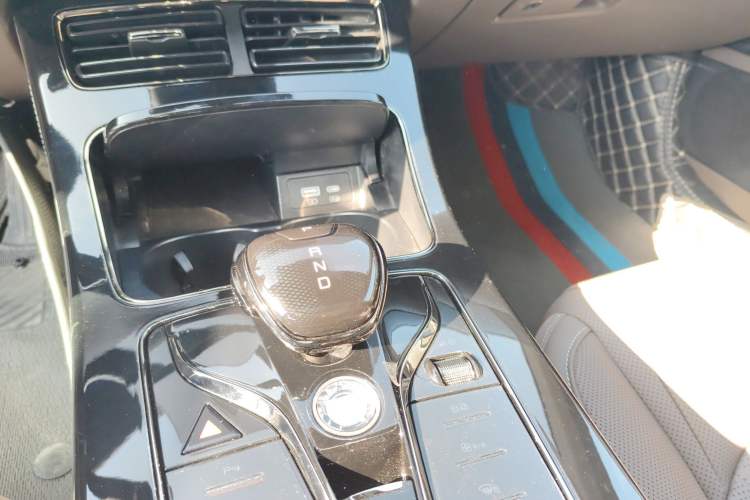 Used BYD Han 2022 EV Genesis Edition 715KM Front-Wheel-Drive Prestige Model
