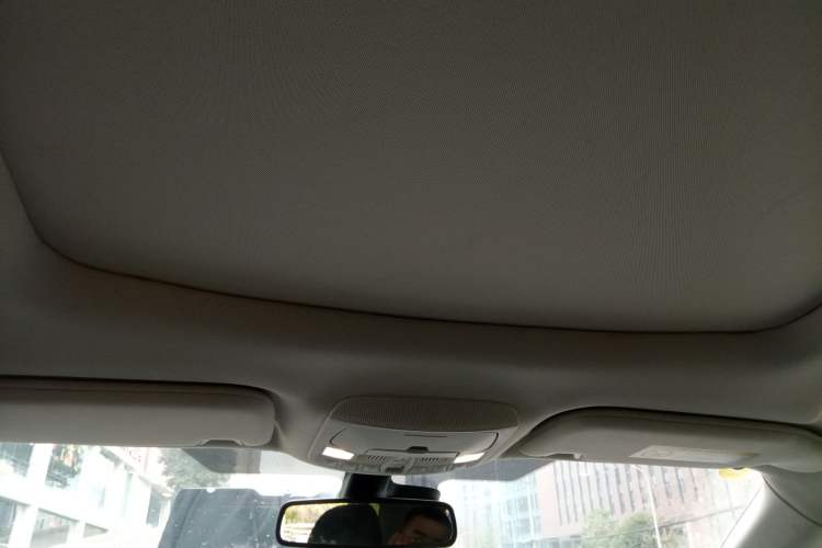 Used Ford Edge 2015 2.0T GTDi Two-Wheel-Drive High-Line Version