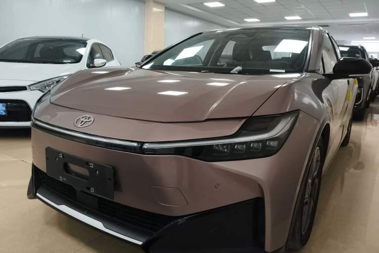 Used Toyota bZ3 2023 616 km Long-Range Premium