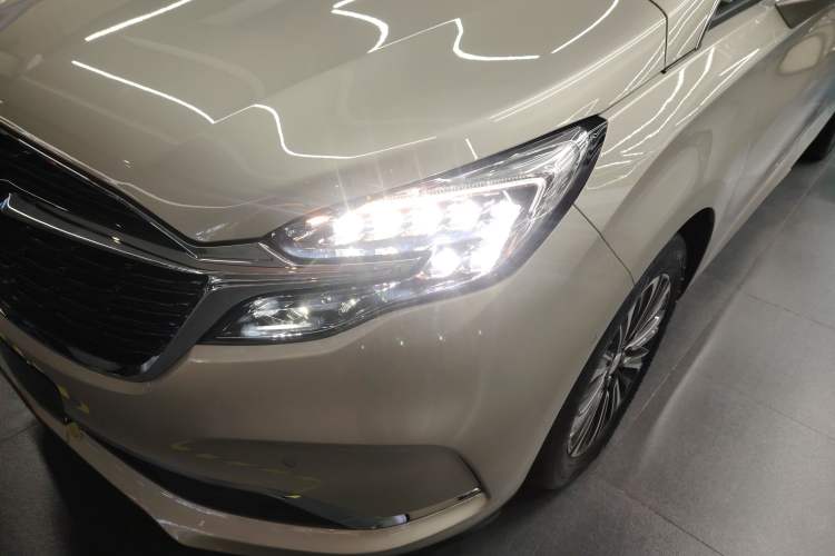 Used Buick GL8 2021 ES Landtrek 653T Luxury Model
