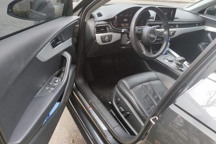 Used Audi A4L 2019 40 TFSI Fashion Edition China VI Emission Standard