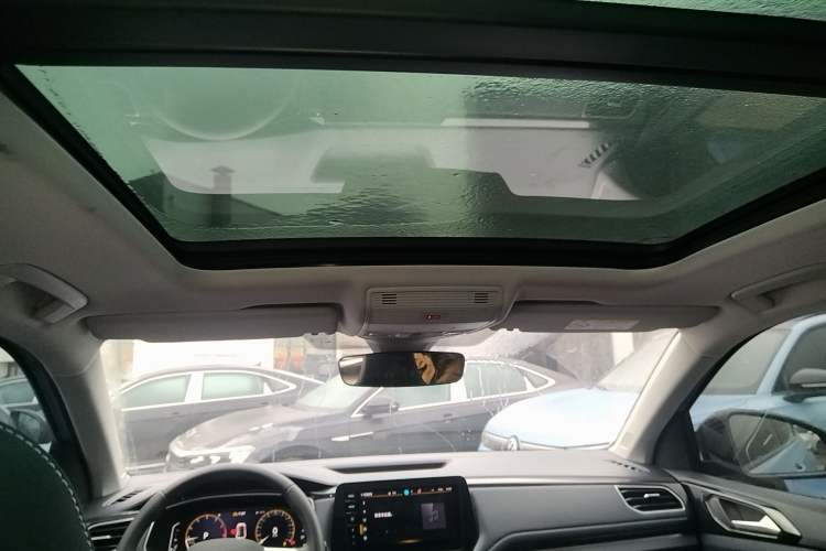 Used Volkswagen Tharu 2025 NewRui 300TSI Prestige Edition