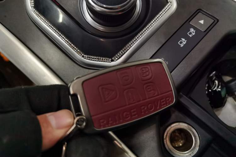 Used Land Rover Range Rover Evoque 2018 240 PS SE Smart Brilliance Edition
