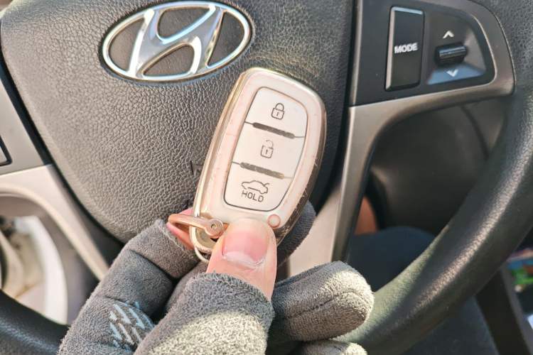 Used Hyundai Verna Ray 2014 1.6L Automatic TOP
