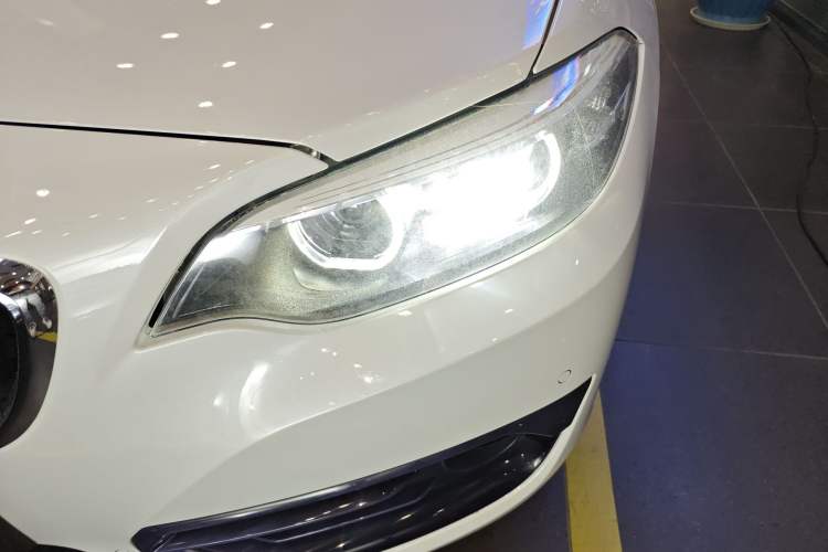 Used BMW 2 Series 2018 220i Sport Design Package
