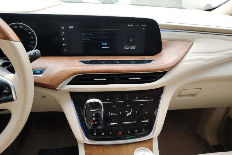 Used Buick GL8 2022 ES Landtrek 653T Comfort Edition
