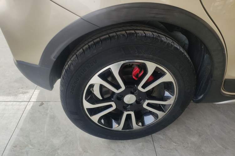 Used Geely Auto Vision X3 2017 1.5L Automatic Prestige Model
