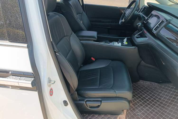 Used Honda Elysion 2016 2.4L Style Edition
