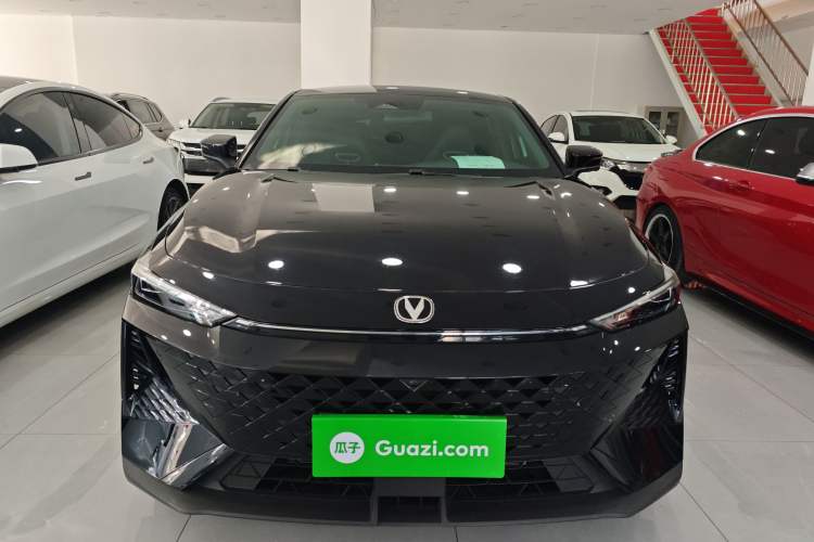 Used Changan UNI-V 2024 1.5T Prestige Edition
