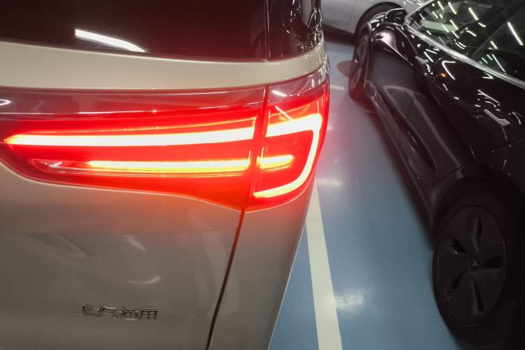 Used Buick GL8 2023 ES Lu Zun Comfort Model